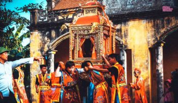 Quan Hoàng Bơ là ai và vai trò của ngài trong tín ngưỡng Tứ Phủ?